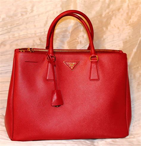 borsa prada rossa